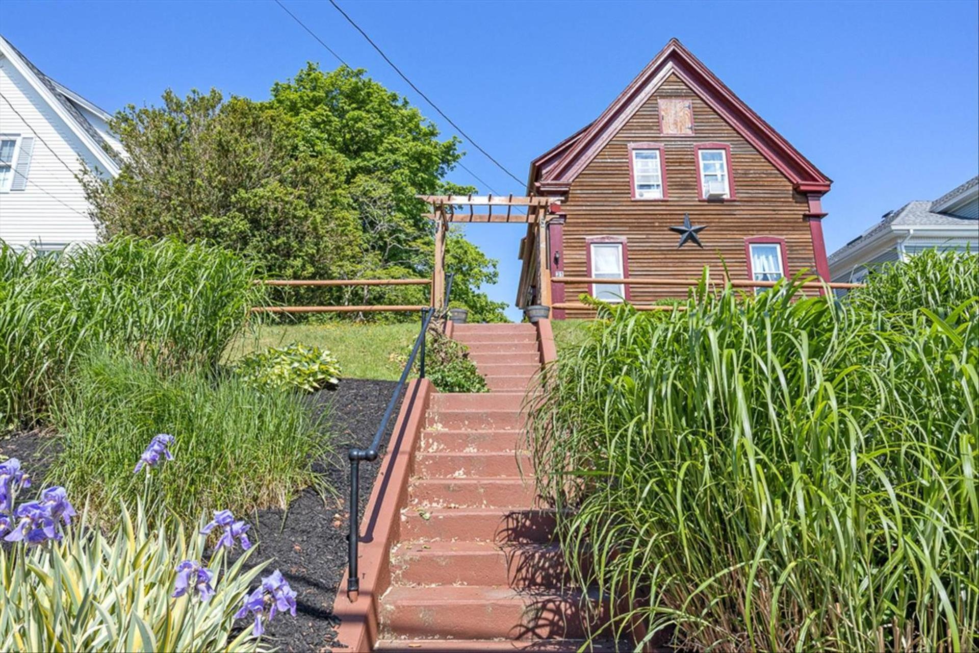 Downtown Plymouth Gem Villa Exterior photo